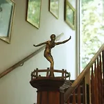 Luxus-apartment In Historischer Villa, Balkon & Lift, Naehe Therme *