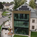 Apartment Luxus-apartment In Historischer Villa, Balkon & Lift, Naehe Therme *