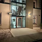 Luxus-apartment In Historischer Villa, Balkon & Lift, Naehe Therme Apartment