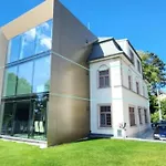 Luxus-apartment In Historischer Villa, Balkon & Lift, Naehe Therme *