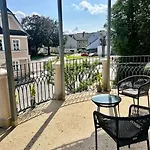 Luxus-apartment In Historischer Villa, Balkon & Lift, Naehe Therme 巴特豪尔