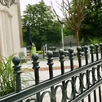 Luxus-apartment In Historischer Villa, Balkon & Lift, Naehe Therme 巴特豪尔