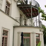 Luxus-apartment In Historischer Villa, Balkon & Lift, Naehe Therme Apartment