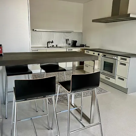 Appartement Mit Balkon, Lift, Luxus -beletage