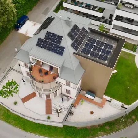 Luxus-apartment In Historischer Villa, Balkon & Lift, Naehe Therme Daire *