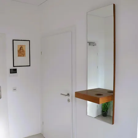 Mit Balkon, Lift, Luxus -beletage Lägenhet *