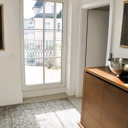 아파트 Luxus-apartment In Historischer Villa, Balkon & Lift, Naehe Therme