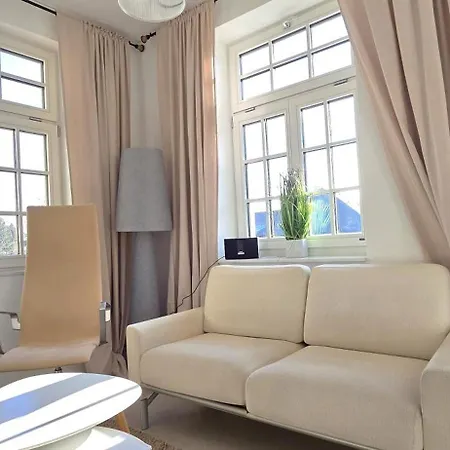 아파트 Luxus-apartment In Historischer Villa, Balkon & Lift, Naehe Therme 바드홀