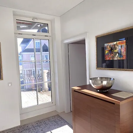Luxus-apartment In Historischer Villa, Balkon&lift, Nähe Therme