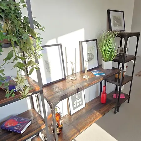 Lägenhet Mit Balkon, Lift, Luxus -beletage