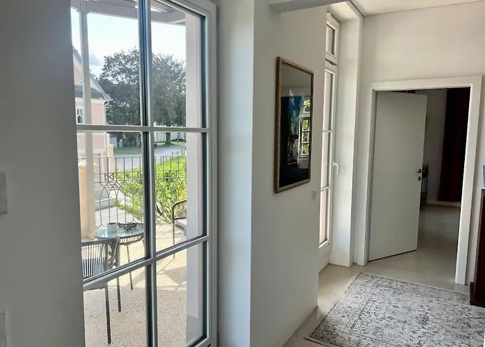 Luxus-apartment In Historischer Villa, Balkon & Lift, Naehe Therme Daire Bad Hall