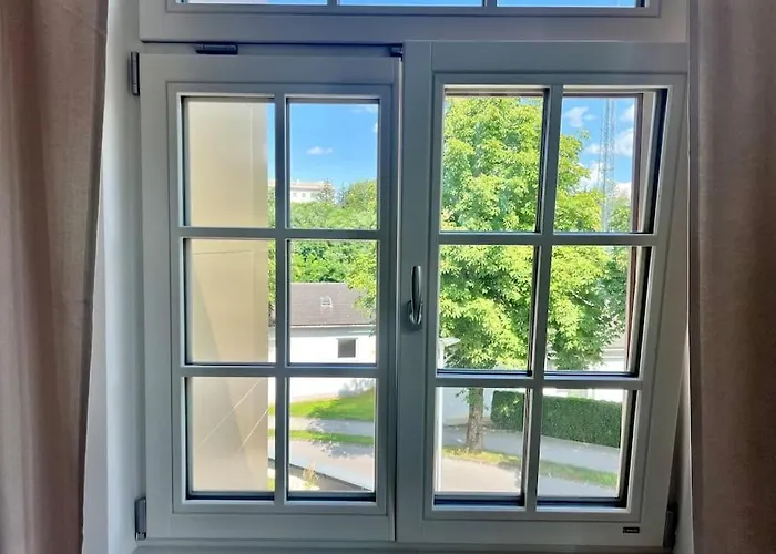 Luxus-apartment In Historischer Villa, Balkon & Lift, Naehe Therme バート・ハル