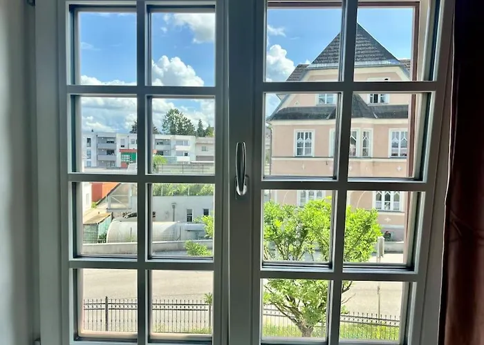 Luxus-apartment In Historischer Villa, Balkon & Lift, Naehe Therme