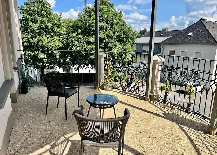 Luxus-apartment In Historischer Villa, Balkon & Lift, Naehe Therme * バート・ハル