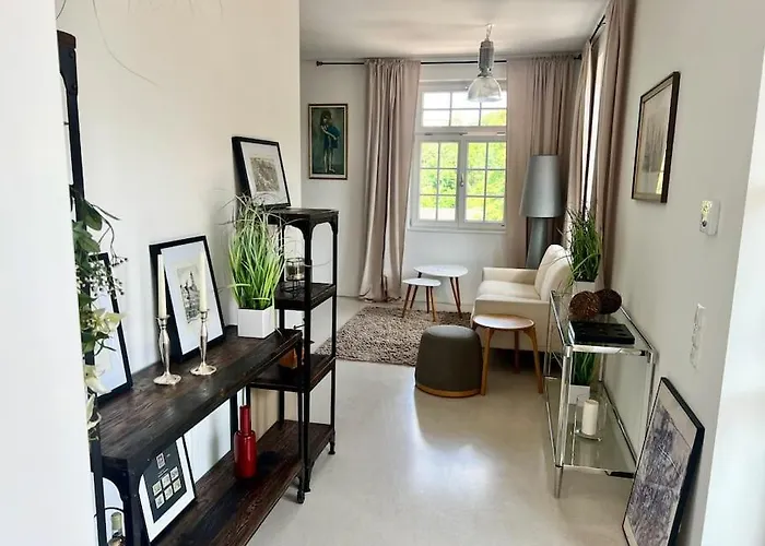 Luxus-apartment In Historischer Villa, Balkon & Lift, Naehe Therme Daire *