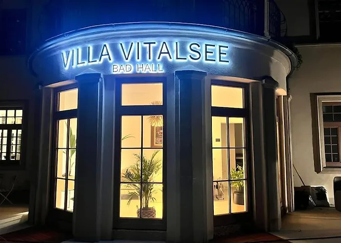 Luxus-apartment In Historischer Villa, Balkon & Lift, Naehe Therme Daire