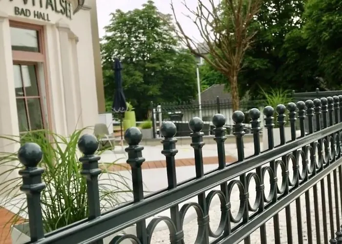 Luxus-apartment In Historischer Villa, Balkon & Lift, Naehe Therme Bad Hall