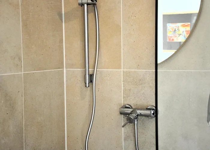 Daire Luxus-apartment In Historischer Villa, Balkon & Lift, Naehe Therme *