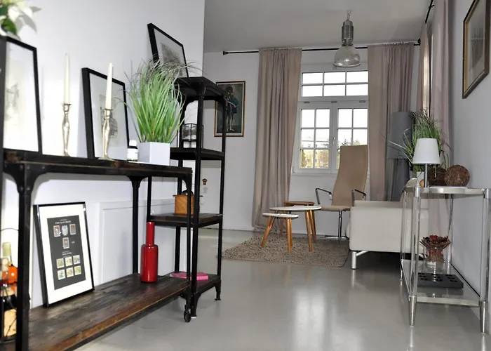 Luxus-apartment In Historischer Villa, Balkon & Lift, Naehe Therme