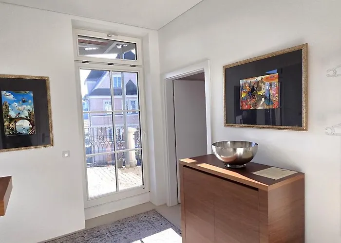 Luxus-apartment In Historischer Villa, Balkon & Lift, Naehe Therme