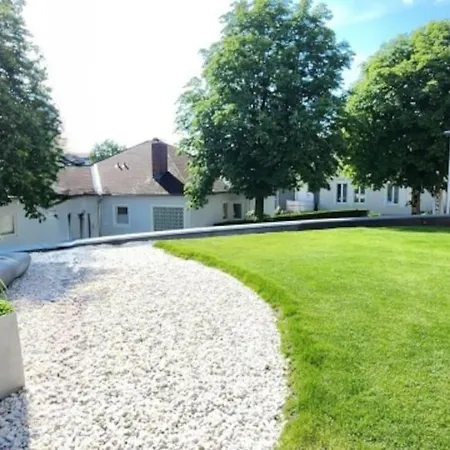 Luxus-apartment In Historischer Villa, Balkon & Lift, Naehe Therme 公寓 *