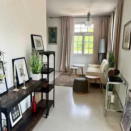Luxus-apartment In Historischer Villa, Balkon & Lift, Naehe Therme 公寓 *