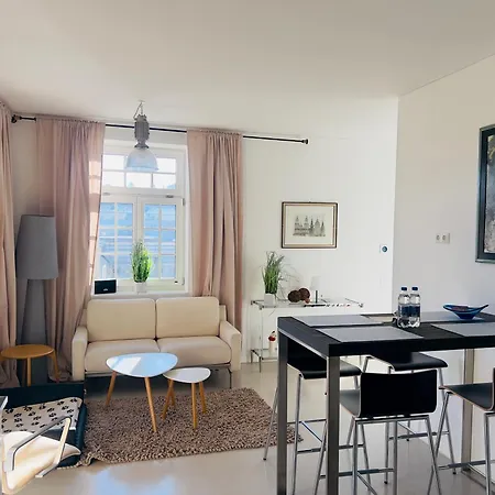 Mit Balkon, Lift, Luxus -beletage