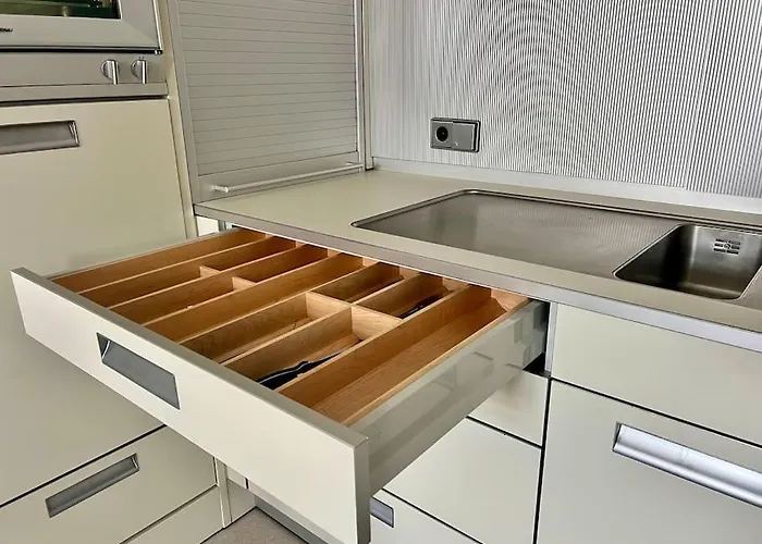 Luxus-apartment In Historischer Villa, Balkon & Lift, Naehe Therme *