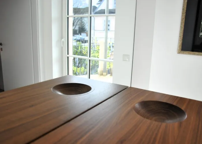 Luxus-apartment In Historischer Villa, Balkon & Lift, Naehe Therme Διαμέρισμα