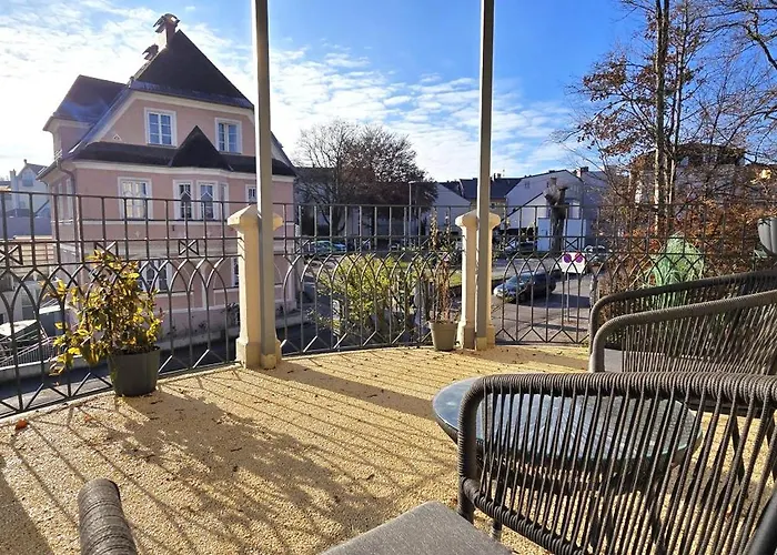 Luxus-apartment In Historischer Villa, Balkon & Lift, Naehe Therme * Bad Hall